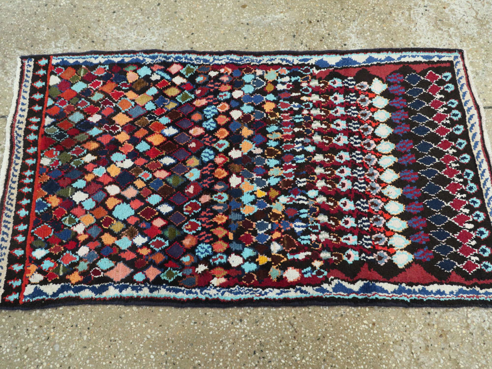 Vintage Persian Mahal Rug, No.26187 - Staging