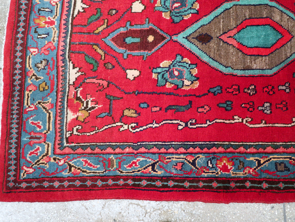 Vintage Persian Mahal Rug, No.26197 - Staging