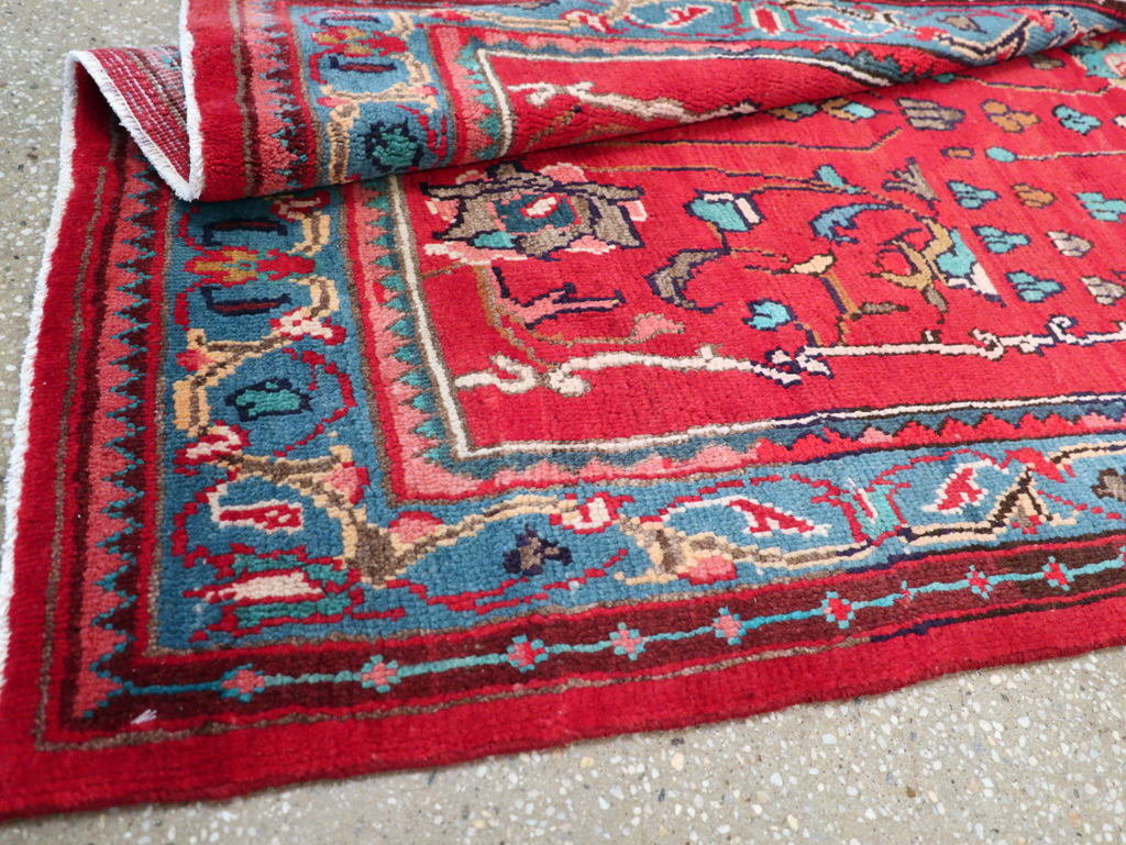 Vintage Persian Mahal Rug, No.26197 - Staging