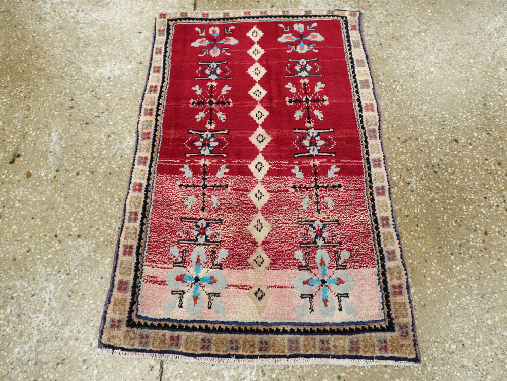 Vintage Persian Hamadan Rug, No.26208 - Staging