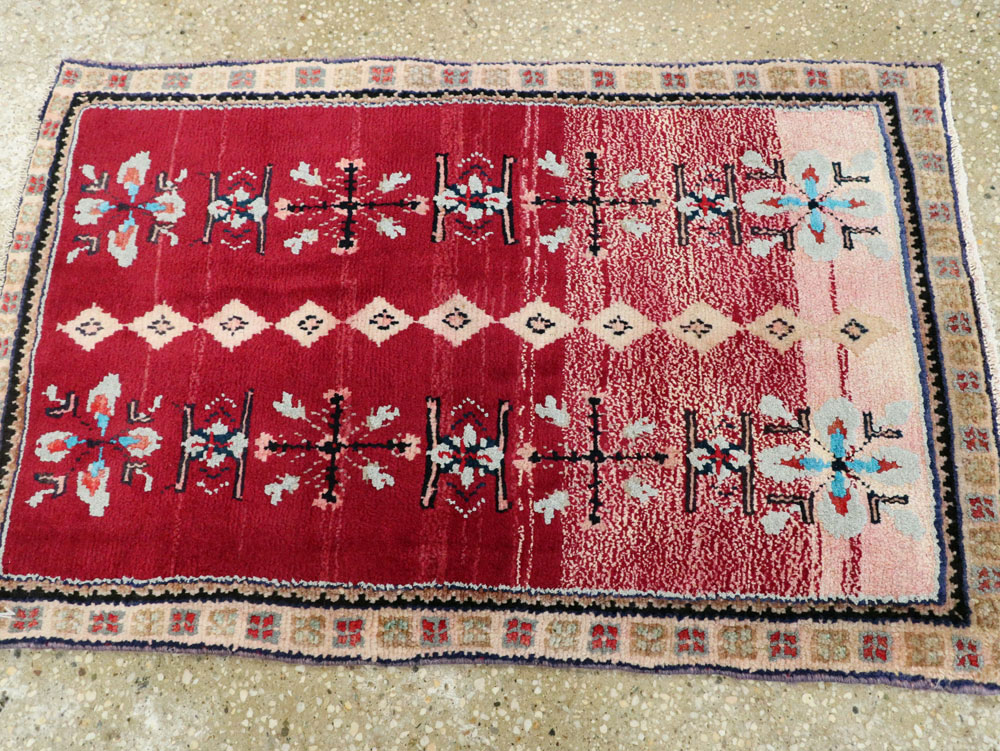 Vintage Persian Hamadan Rug, No.26208 - Staging