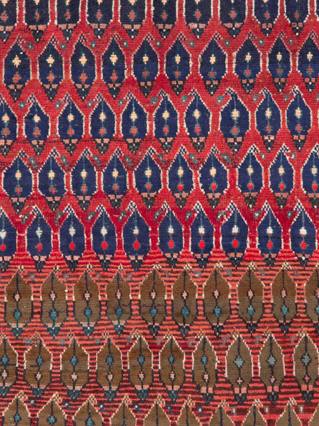 Vintage Persian Mahal Rug, No.26211 - Staging