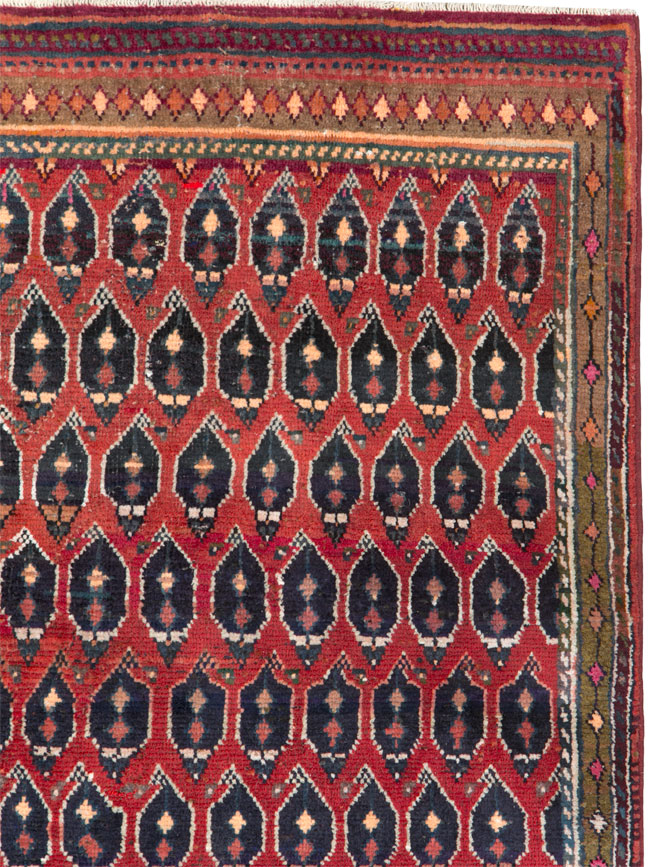 Vintage Persian Mahal Rug, No.26211 - Staging