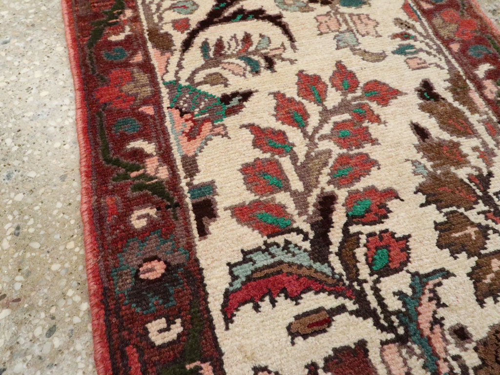 Vintage Persian Hamadan Pictorial Throw Rug, No.26220 - Staging