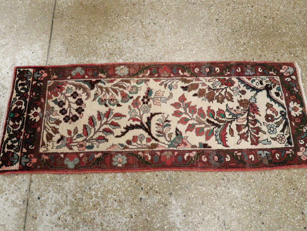 Vintage Persian Hamadan Pictorial Throw Rug, No.26220 - Staging