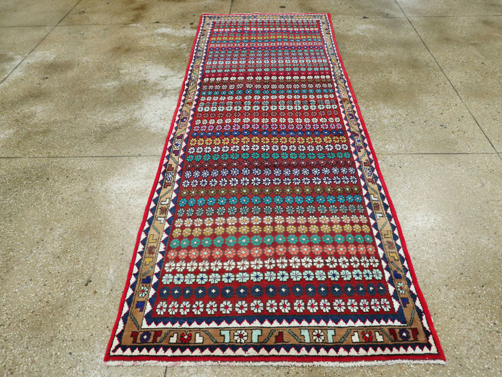 Vintage Persian Mahal Runner, No.26230 - Staging