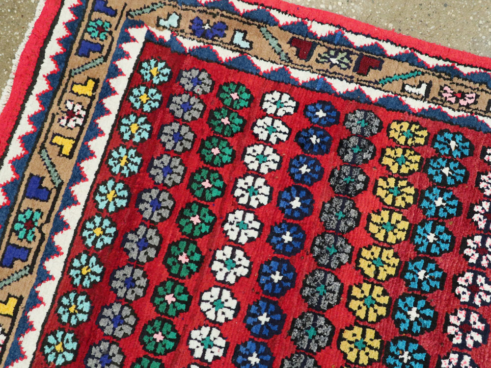 Vintage Persian Mahal Runner, No.26230 - Staging