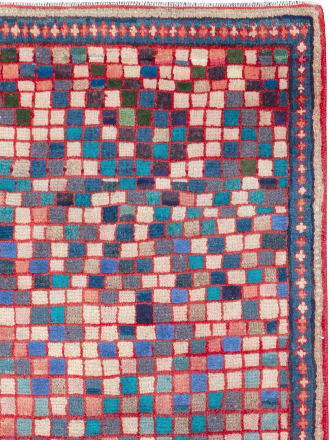 Vintage Persian Mahal Rug, No.26246 - Staging