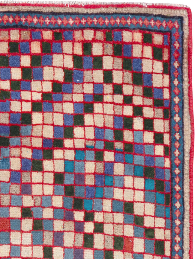 Vintage Persian Mahal Rug, No.26246 - Staging