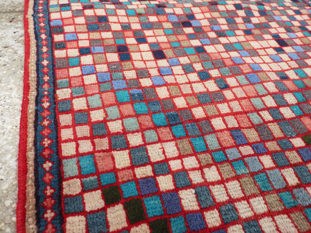 Vintage Persian Mahal Rug, No.26246 - Staging