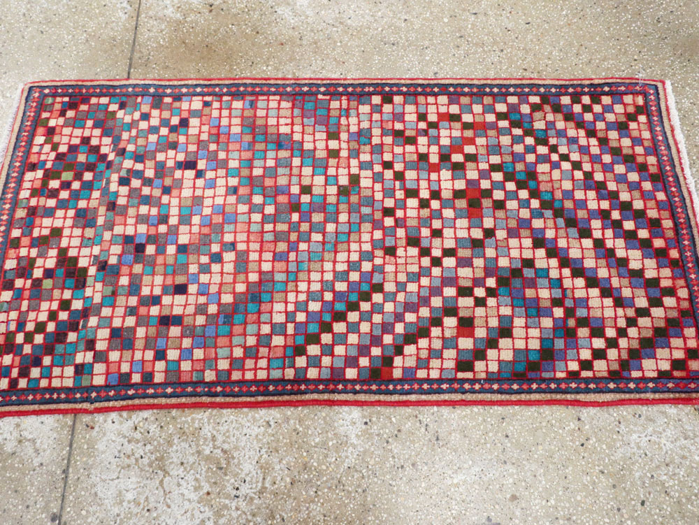 Vintage Persian Mahal Rug, No.26246 - Staging