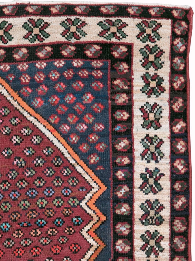 Vintage Persian Shiraz Rug, No.26248 - Staging