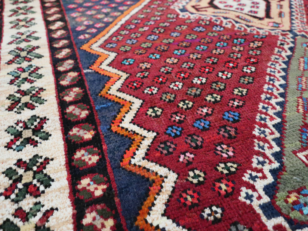 Vintage Persian Shiraz Rug, No.26248 - Staging