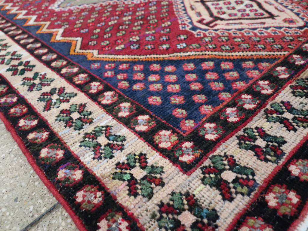 Vintage Persian Shiraz Rug, No.26248 - Staging