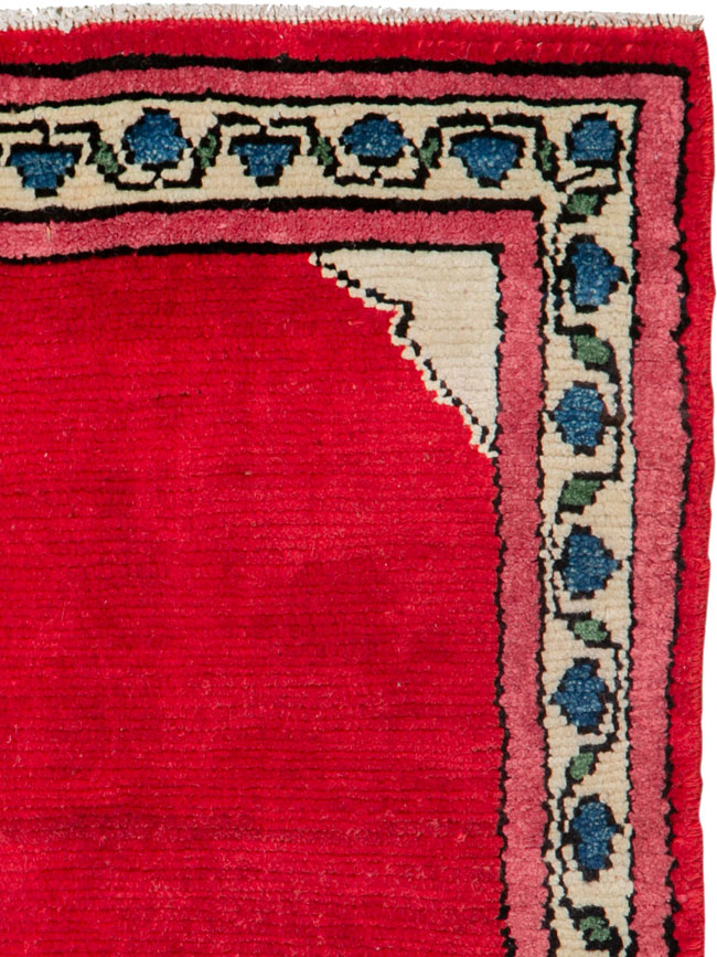 Vintage Persian Mahal Rug, No.26250 - Staging