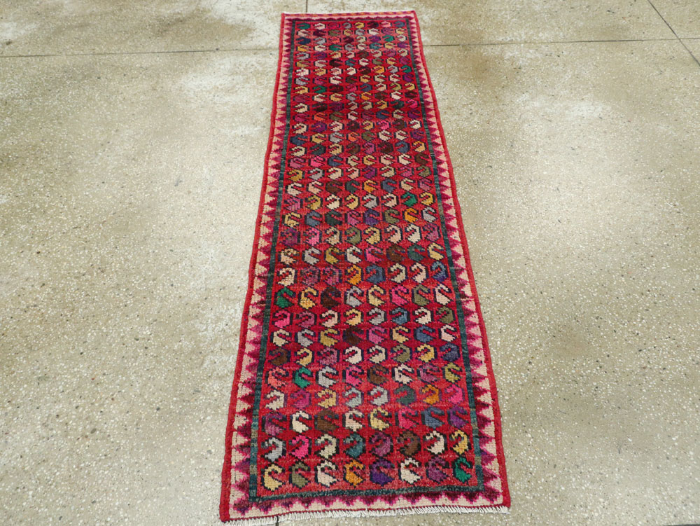 Vintage Persian Mahal Runner, No.26251 - Staging