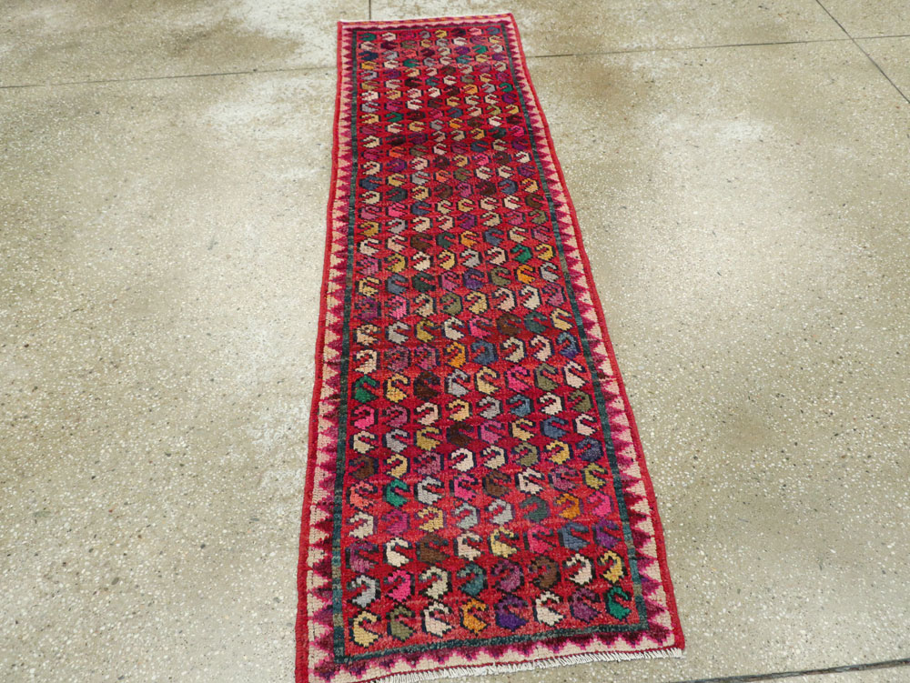 Vintage Persian Mahal Runner, No.26251 - Staging