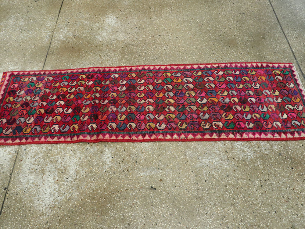 Vintage Persian Mahal Runner, No.26251 - Staging