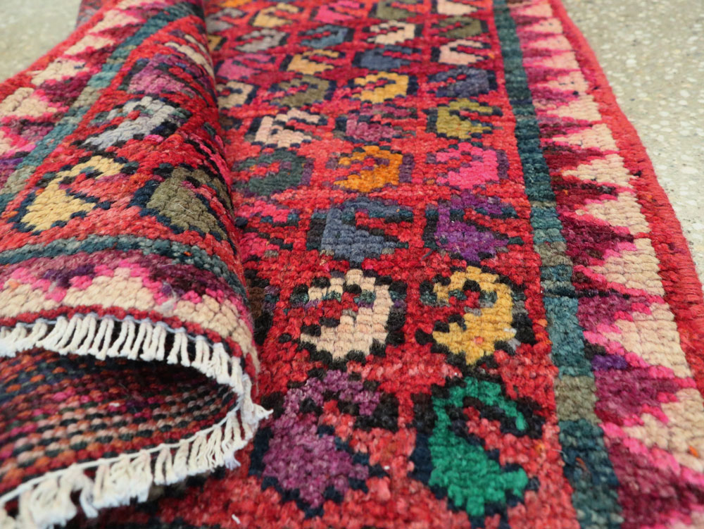 Vintage Persian Mahal Runner, No.26251 - Staging