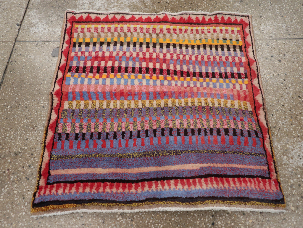 Vintage Persian Mahal Rug, No.26256 - Staging