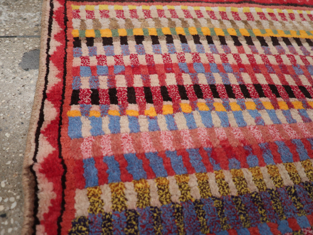 Vintage Persian Mahal Rug, No.26256 - Staging