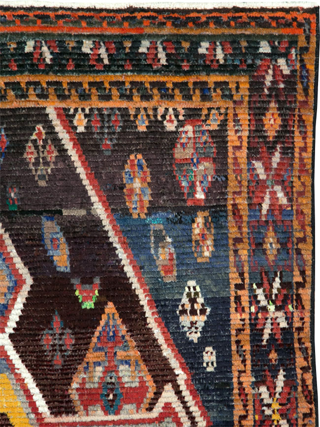 Vintage Persian Gabbeh Accent Rug, No.26269 - Staging