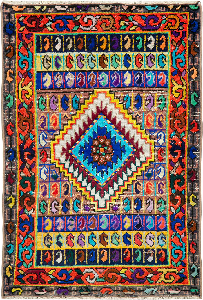 Vintage Persian Mahal Rug, No.26280 - Staging