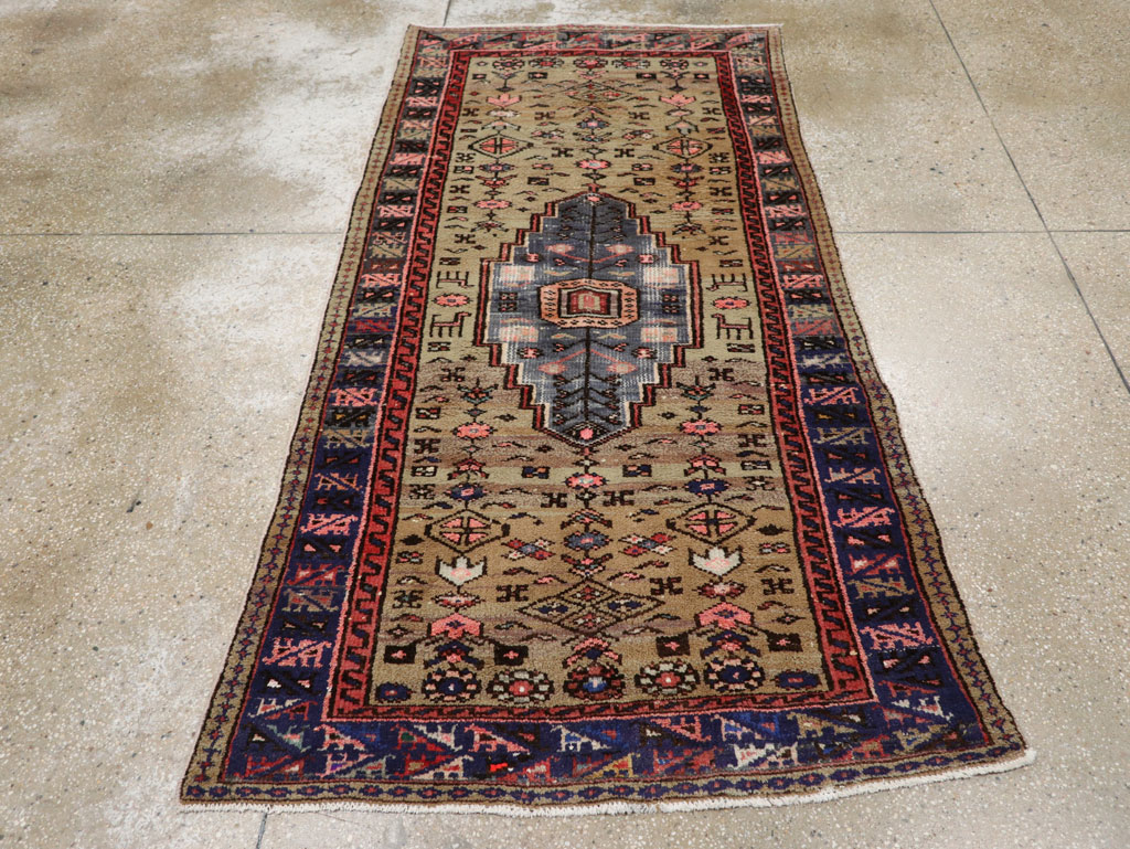 Vintage Persian Hamadan Rug, No.26284 - Staging