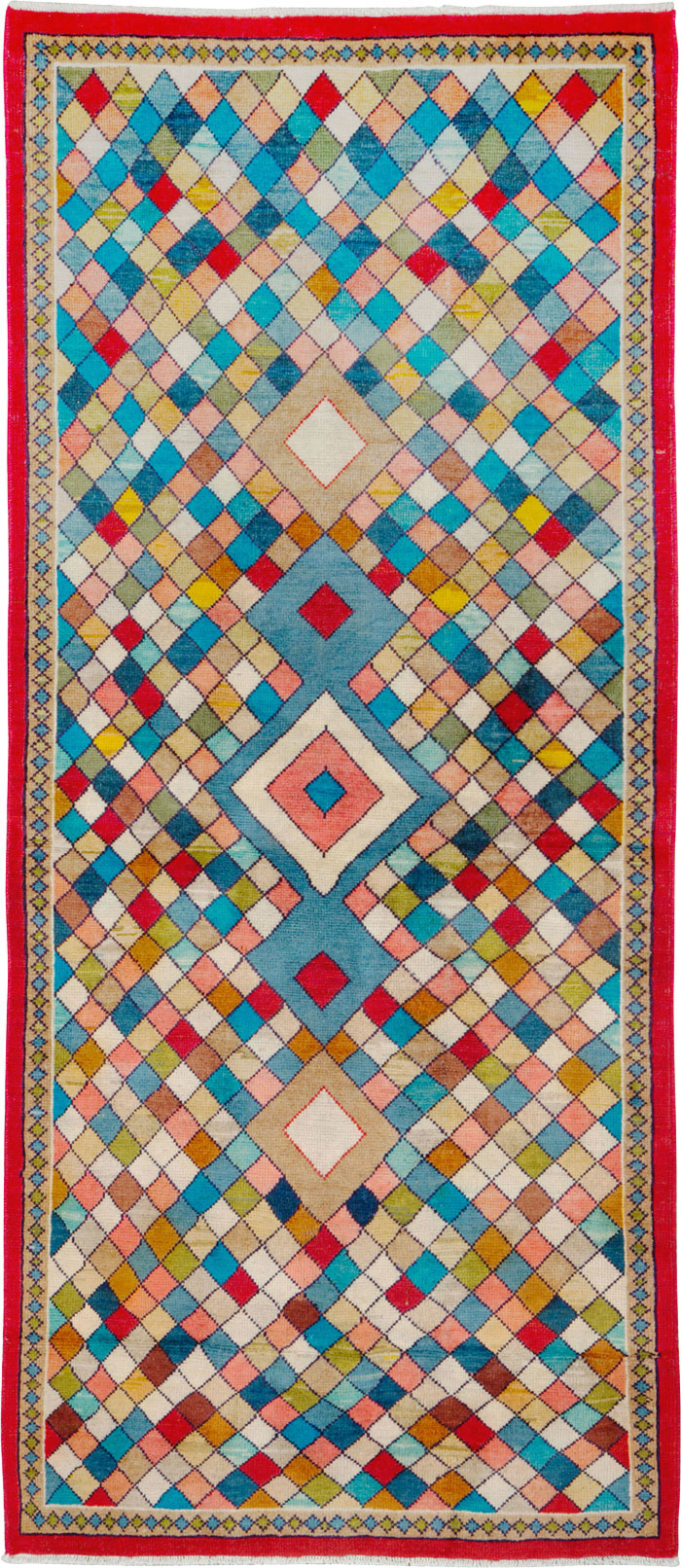 Vintage Persian Mahal Rug, No.26302 - Staging