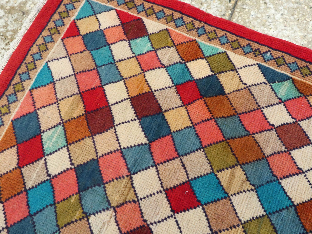 Vintage Persian Mahal Rug, No.26302 - Staging