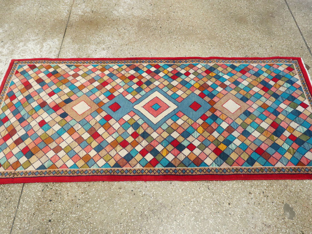 Vintage Persian Mahal Rug, No.26302 - Staging