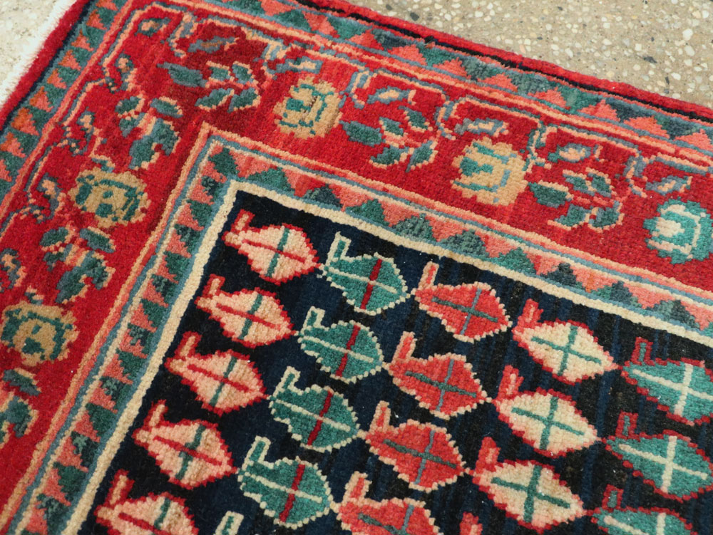Vintage Persian Mahal Square Rug, No.26305 - Staging