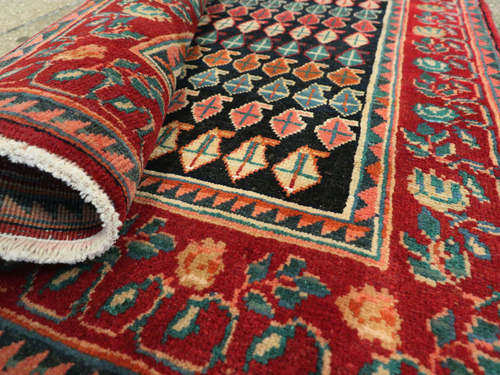 Vintage Persian Mahal Square Rug, No.26305 - Staging
