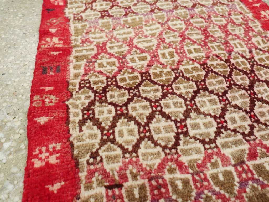 Vintage Persian Hamadan Rug, No.26308 - Staging