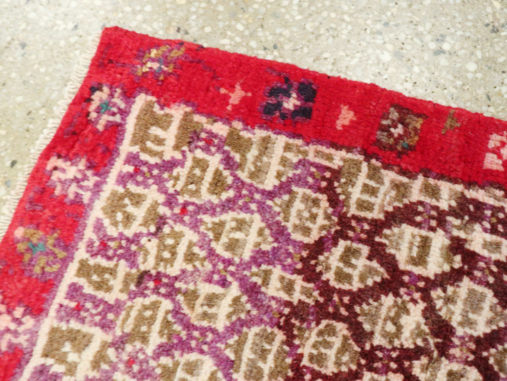 Vintage Persian Hamadan Rug, No.26308 - Staging