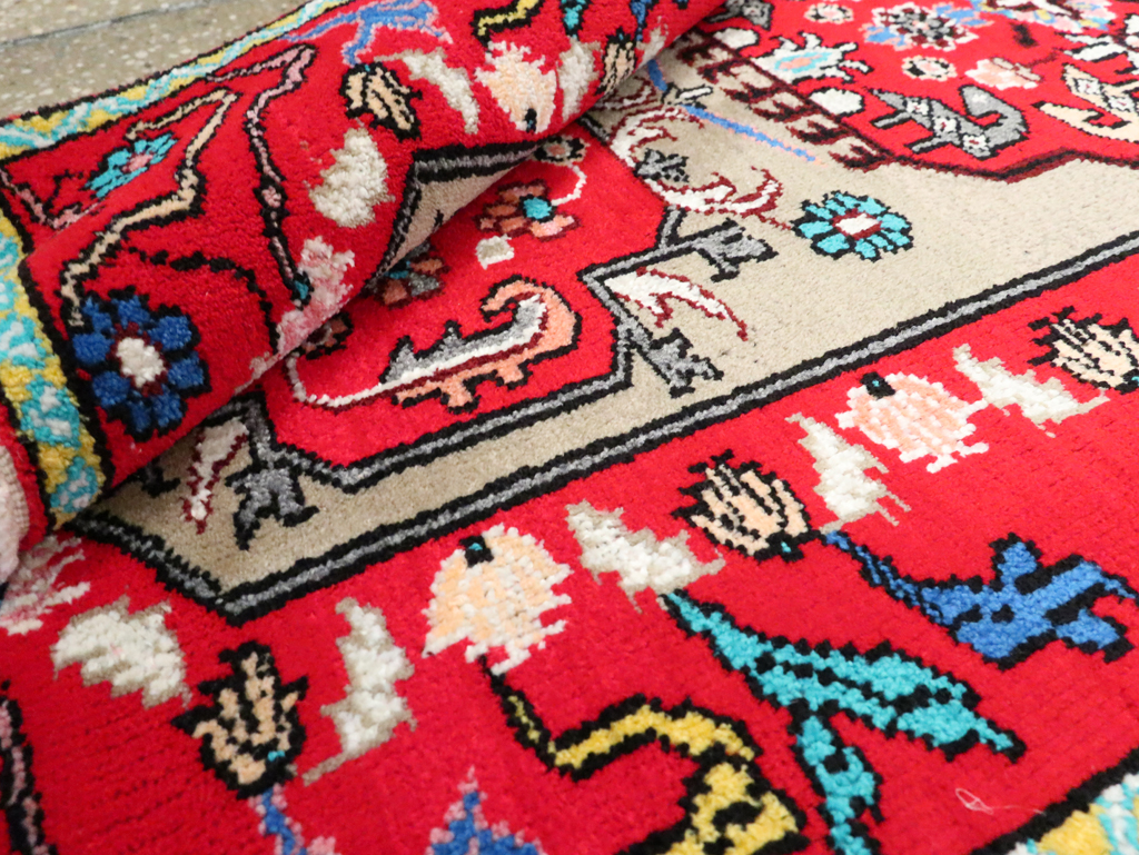 Vintage Persian Mahal Small Runner, No.26317 - Staging