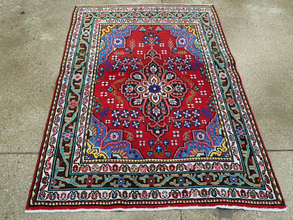 Vintage Persian Mahal Rug, No.26330 - Staging