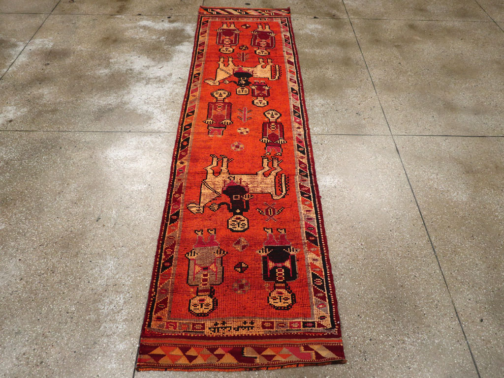 Vintage Anatolian Pictorial Runner, No.26447 - Staging