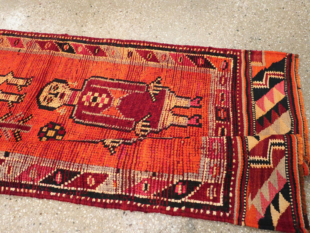 Vintage Anatolian Pictorial Runner, No.26447 - Staging