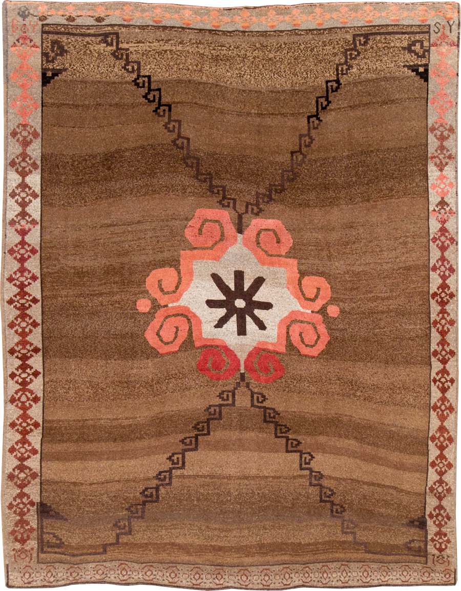 Vintage Turkish Anatolian Carpet, No.26468 - Staging