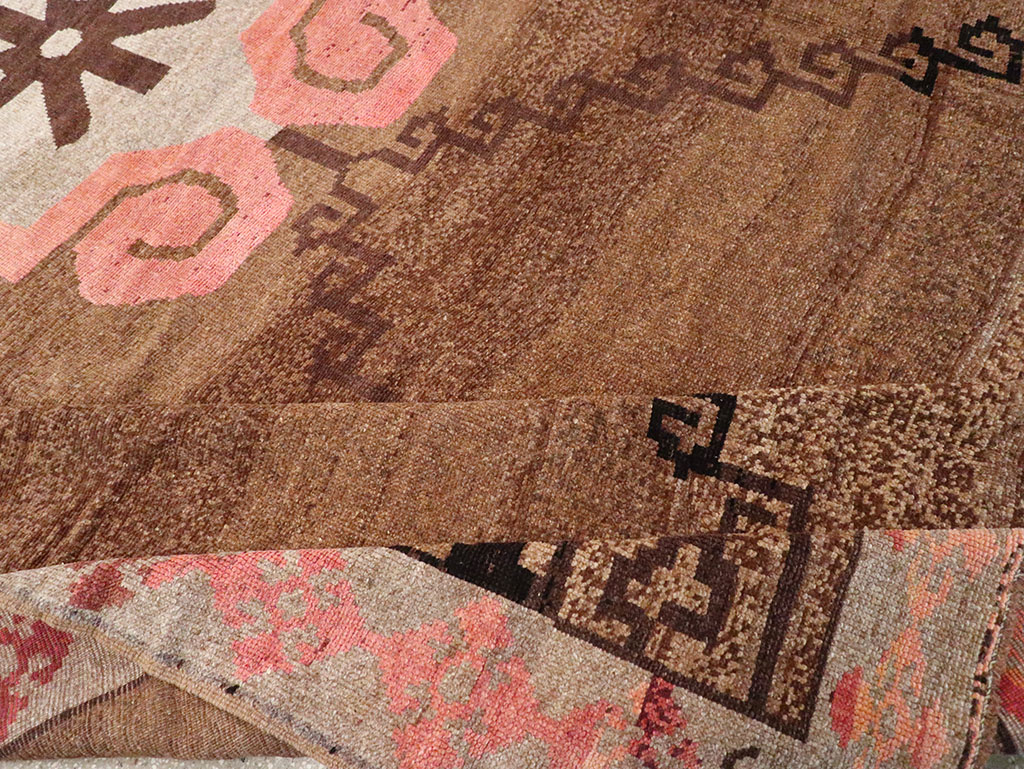 Vintage Turkish Anatolian Carpet, No.26468 - Staging