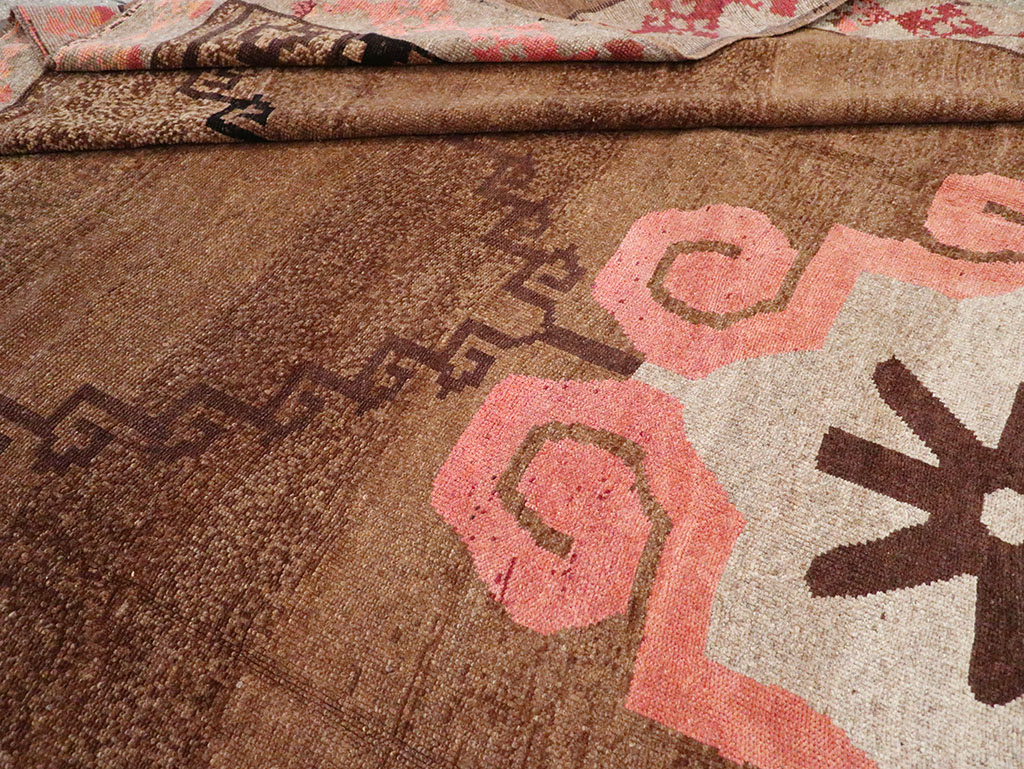 Vintage Turkish Anatolian Carpet, No.26468 - Staging