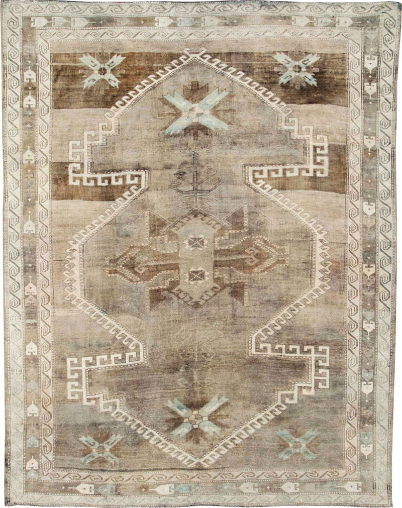 Vintage Turkish Anatolian Carpet, No.26501 - Staging