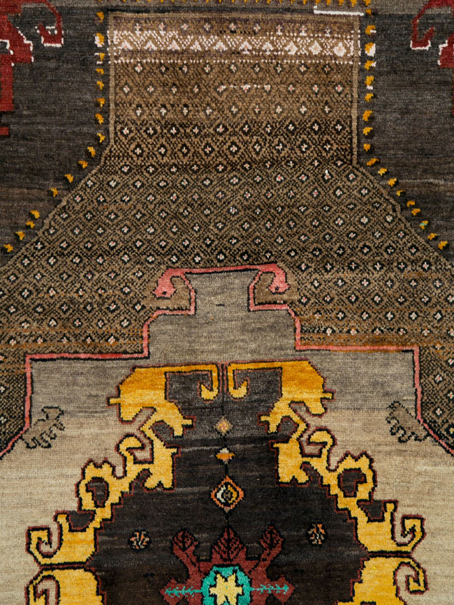 Vintage Anatolian Carpet, No.26520 - Staging