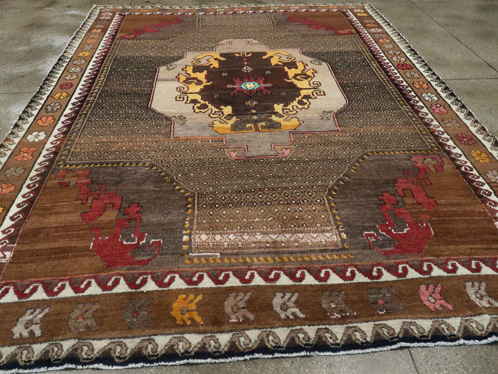 Vintage Anatolian Carpet, No.26520 - Staging