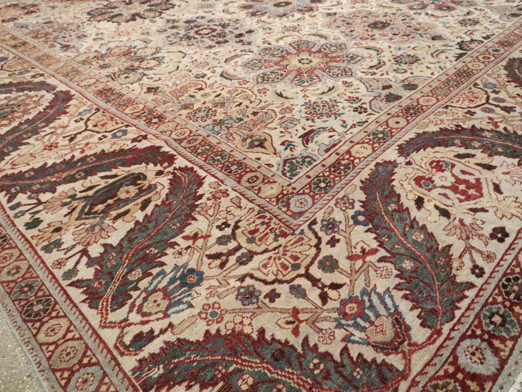 Antique Persian Sultanabad Carpet, No.26536 - Staging