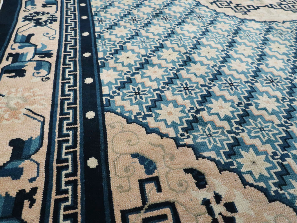 Vintage Chinese Peking Rug, No.26542 - Staging