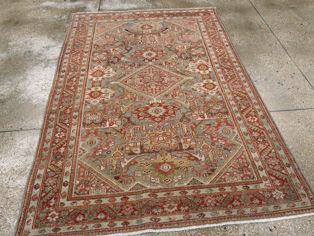 Antique Persian Mahal Rug, No.26555 - Staging