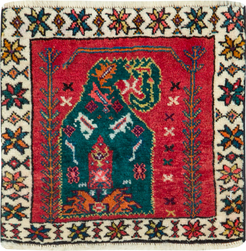 Vintage Persian Shiraz Rug, No.26600 - Staging