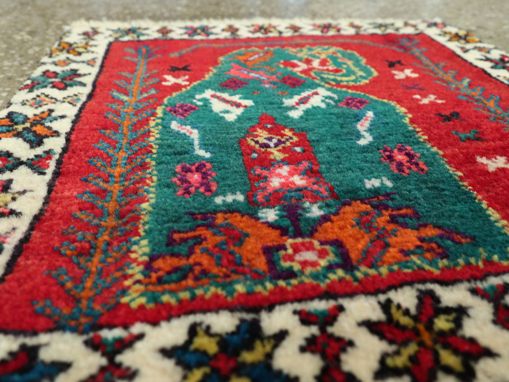 Vintage Persian Shiraz Rug, No.26600 - Staging